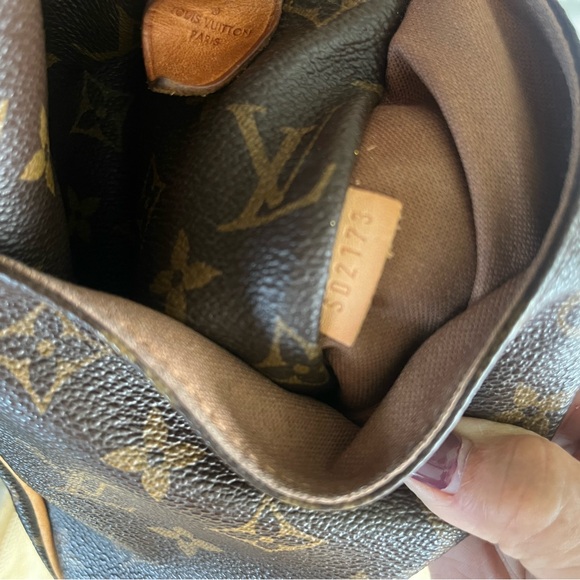 Louis Vuitton Monogram Totally MM - Picture 3 of 9